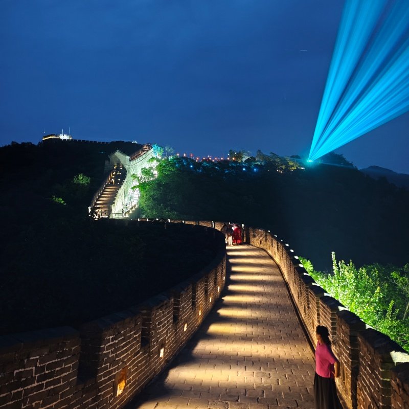 SIGNATURE ILLUMINATION